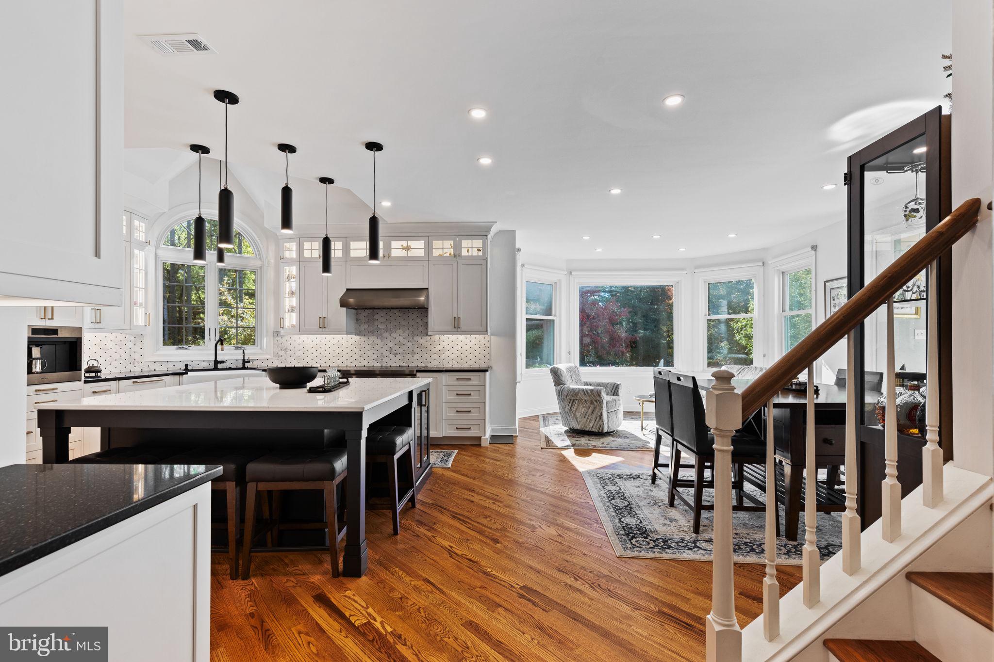 2 Bayberry Cir