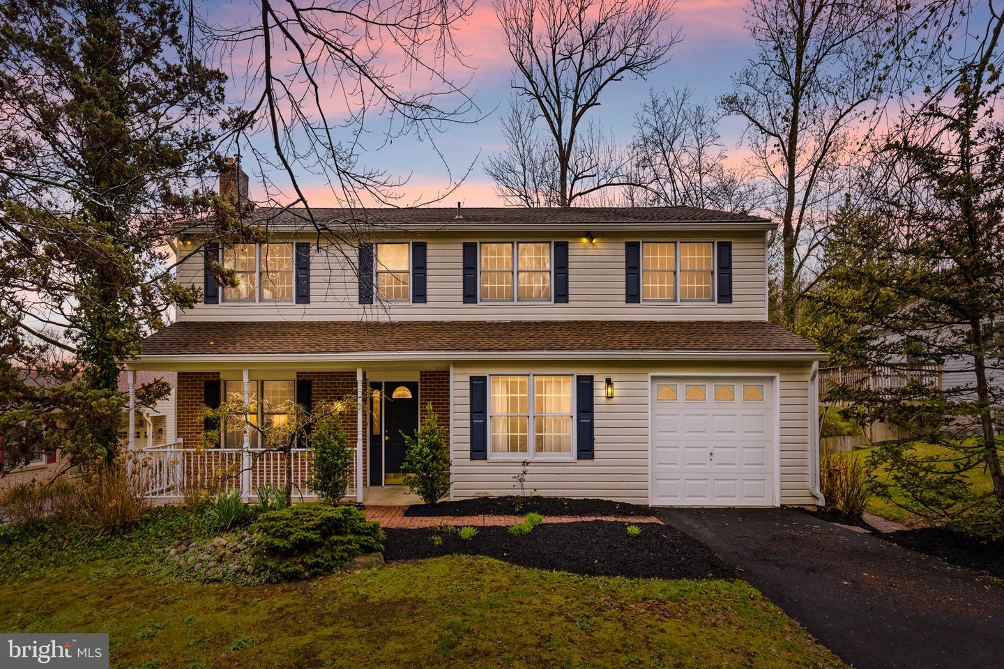 715 Falcon Dr