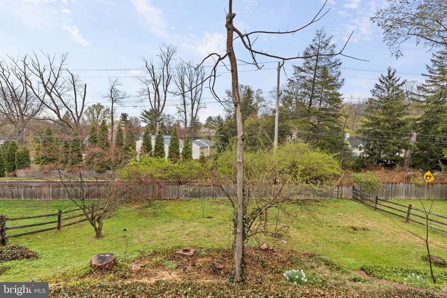 715 Falcon Dr