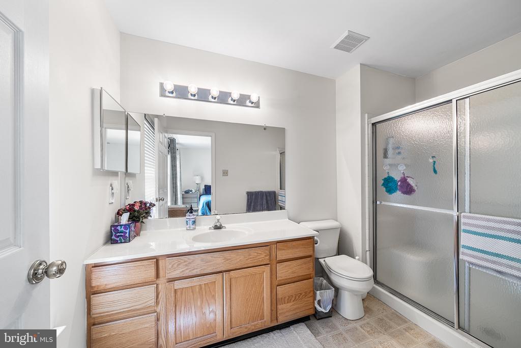 421 FORT HILL CIR