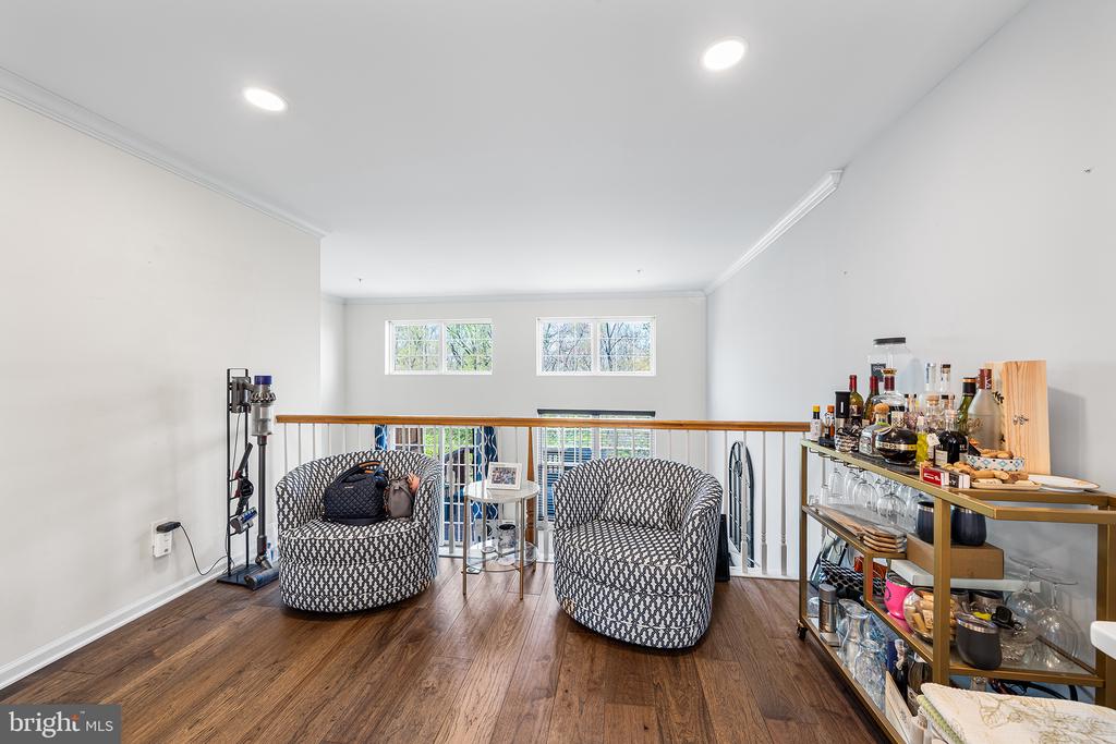421 FORT HILL CIR
