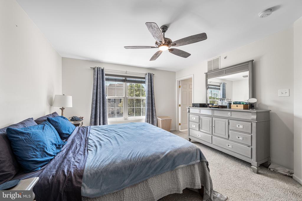 421 FORT HILL CIR