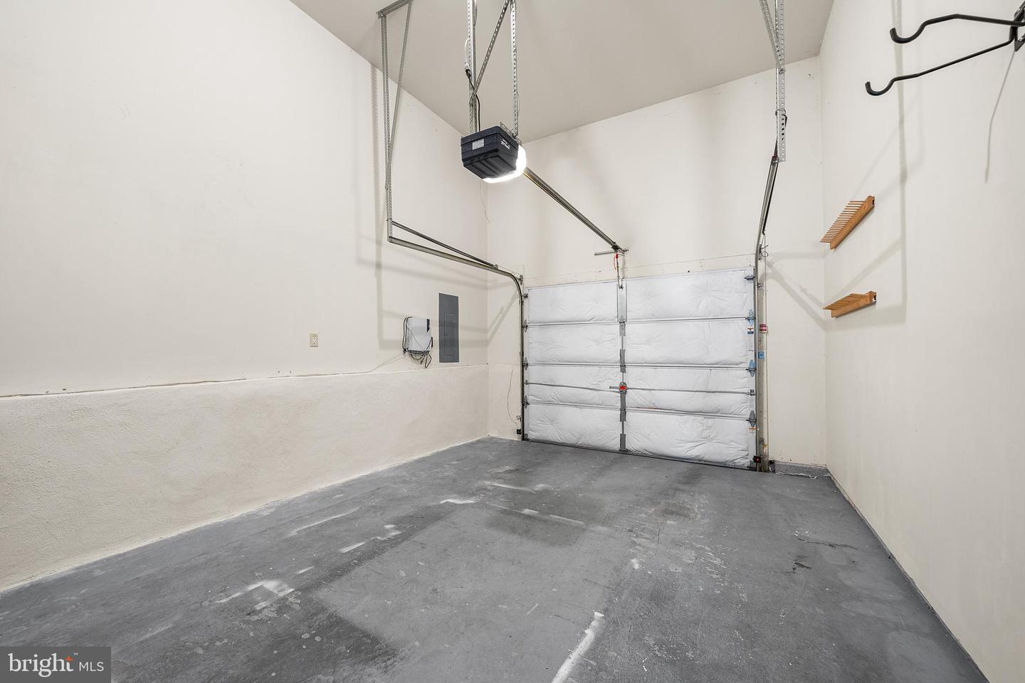 447 FORT HILL CIR