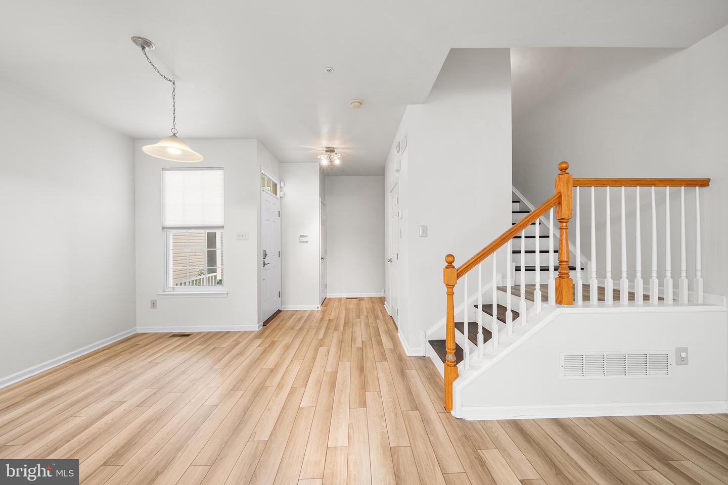 447 FORT HILL CIR