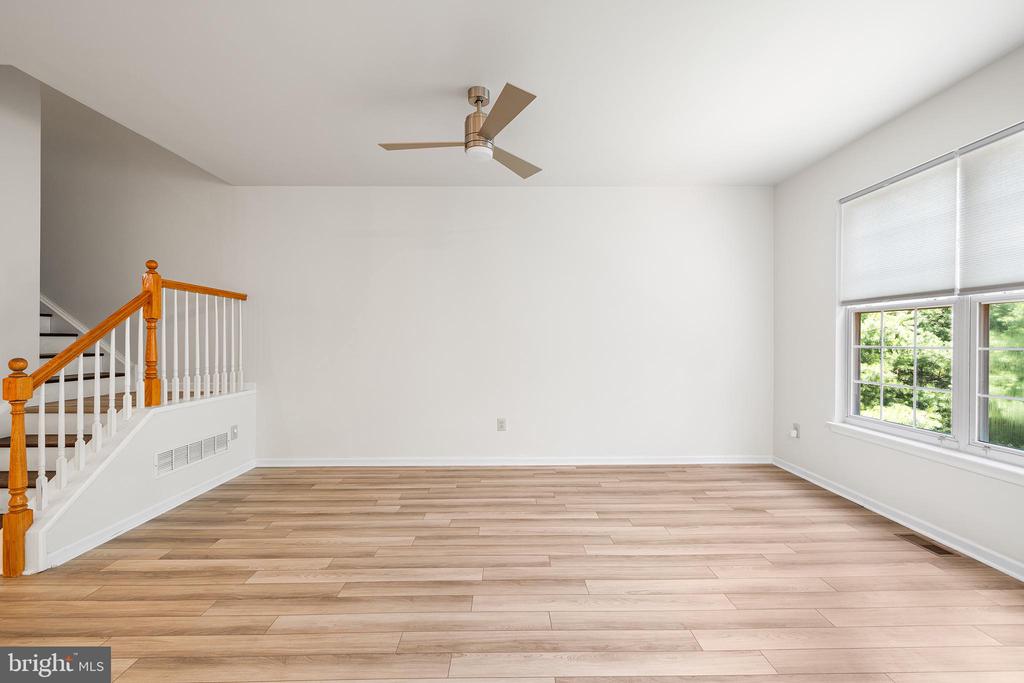 447 FORT HILL CIR