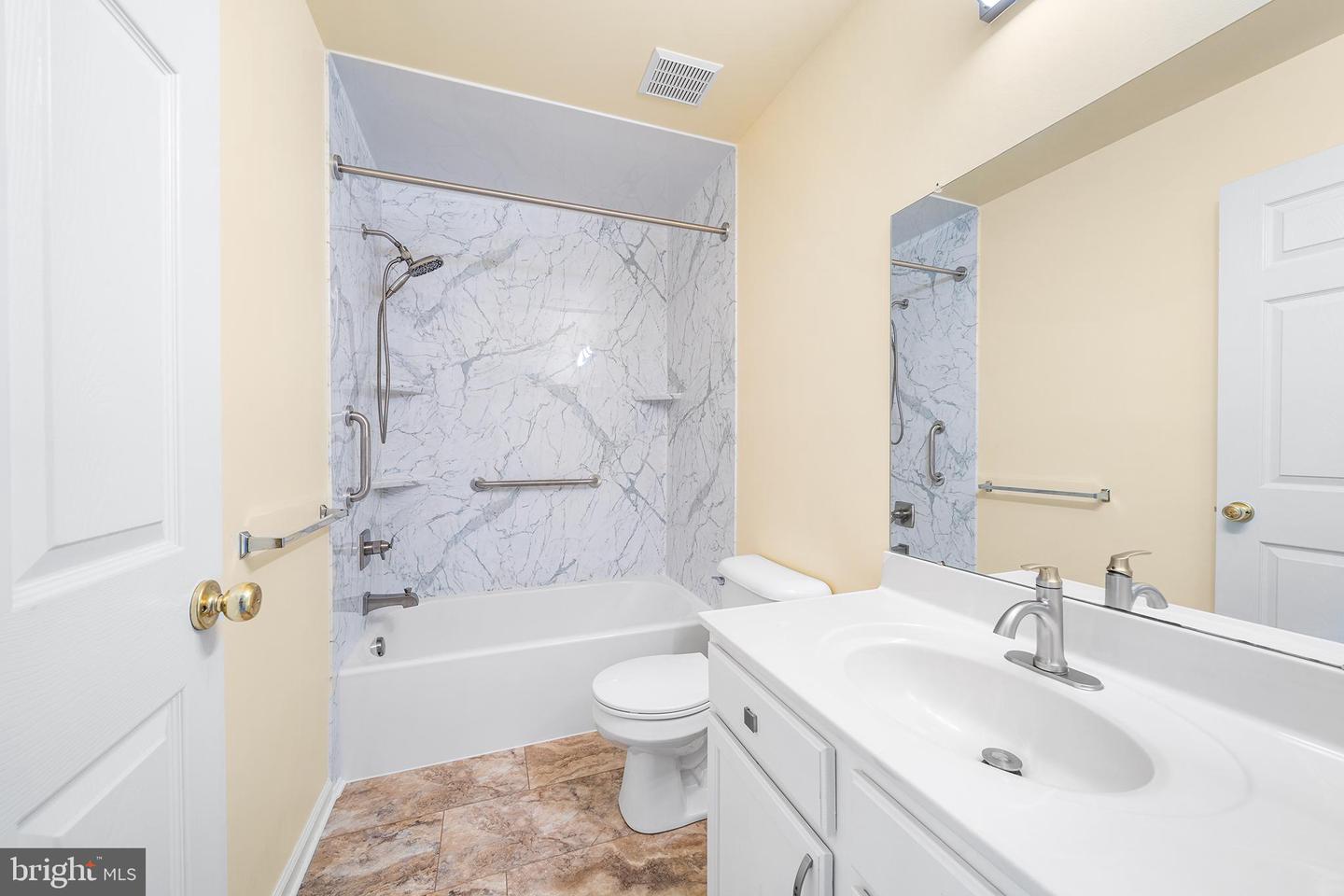 447 FORT HILL CIR