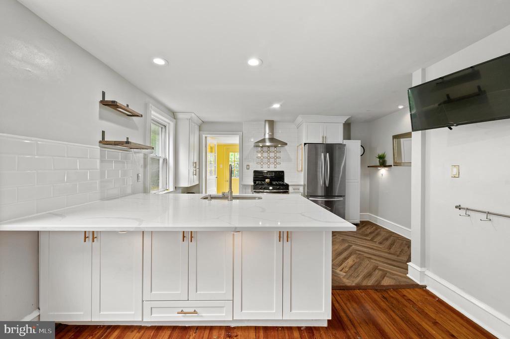 135 Simpson Rd
