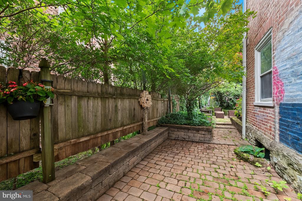 135 Simpson Rd