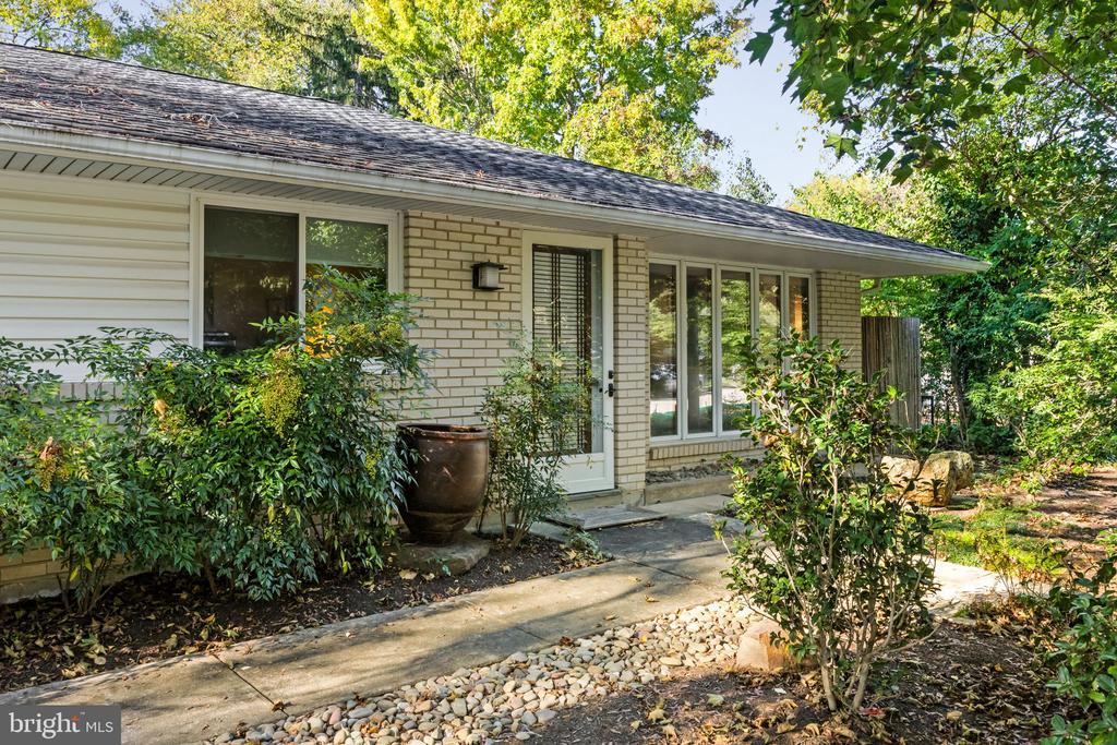 303 GLENWAY ROAD
