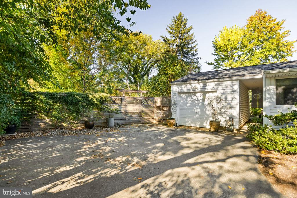 303 GLENWAY ROAD