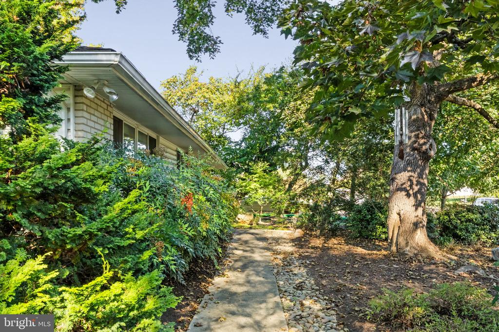 303 GLENWAY ROAD
