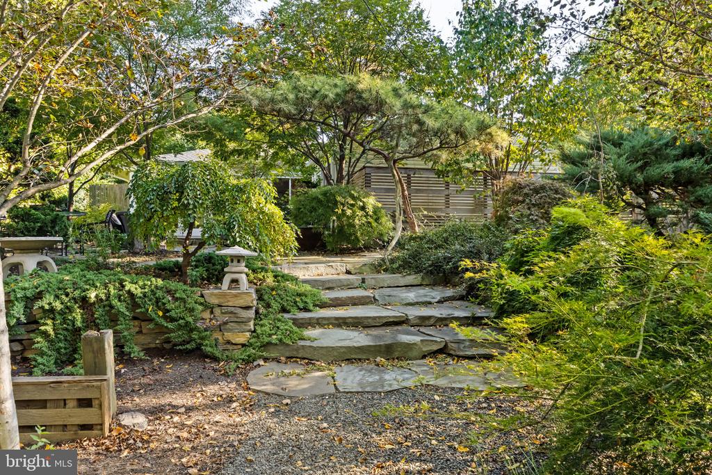 303 GLENWAY ROAD