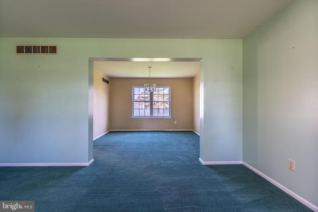 894 HERMAN ROAD