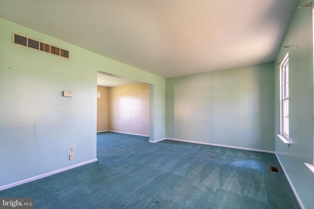 894 HERMAN ROAD