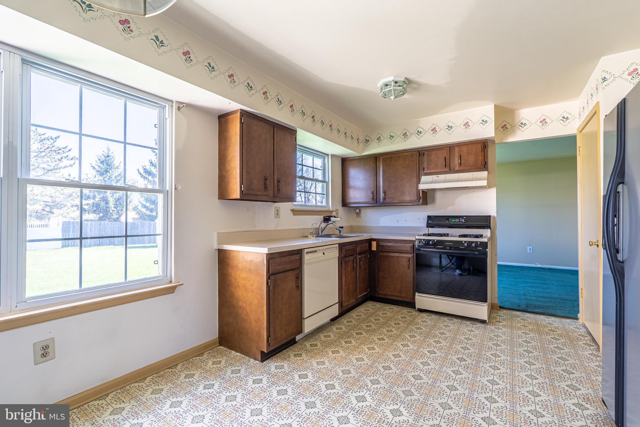 894 HERMAN ROAD