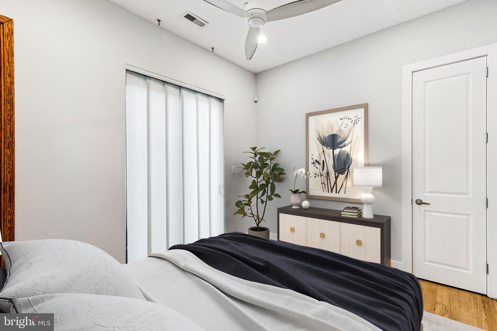 1233 BAINBRIDGE STREET Unit: E