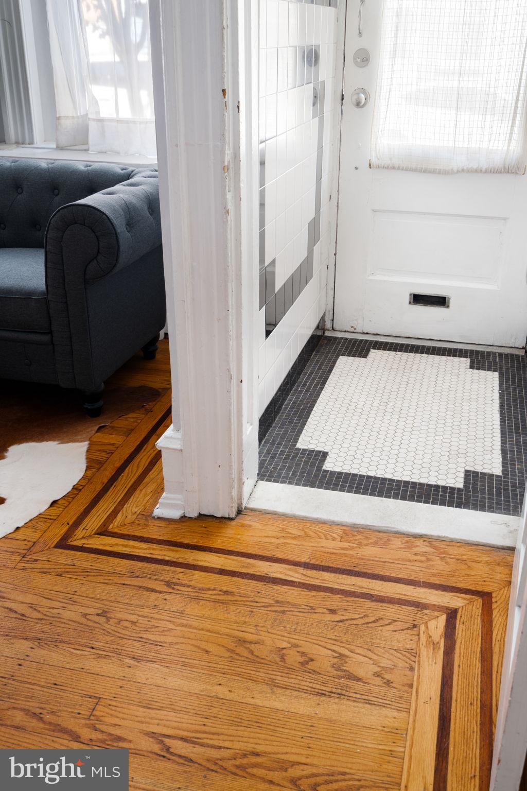 2663 E THOMPSON STREET