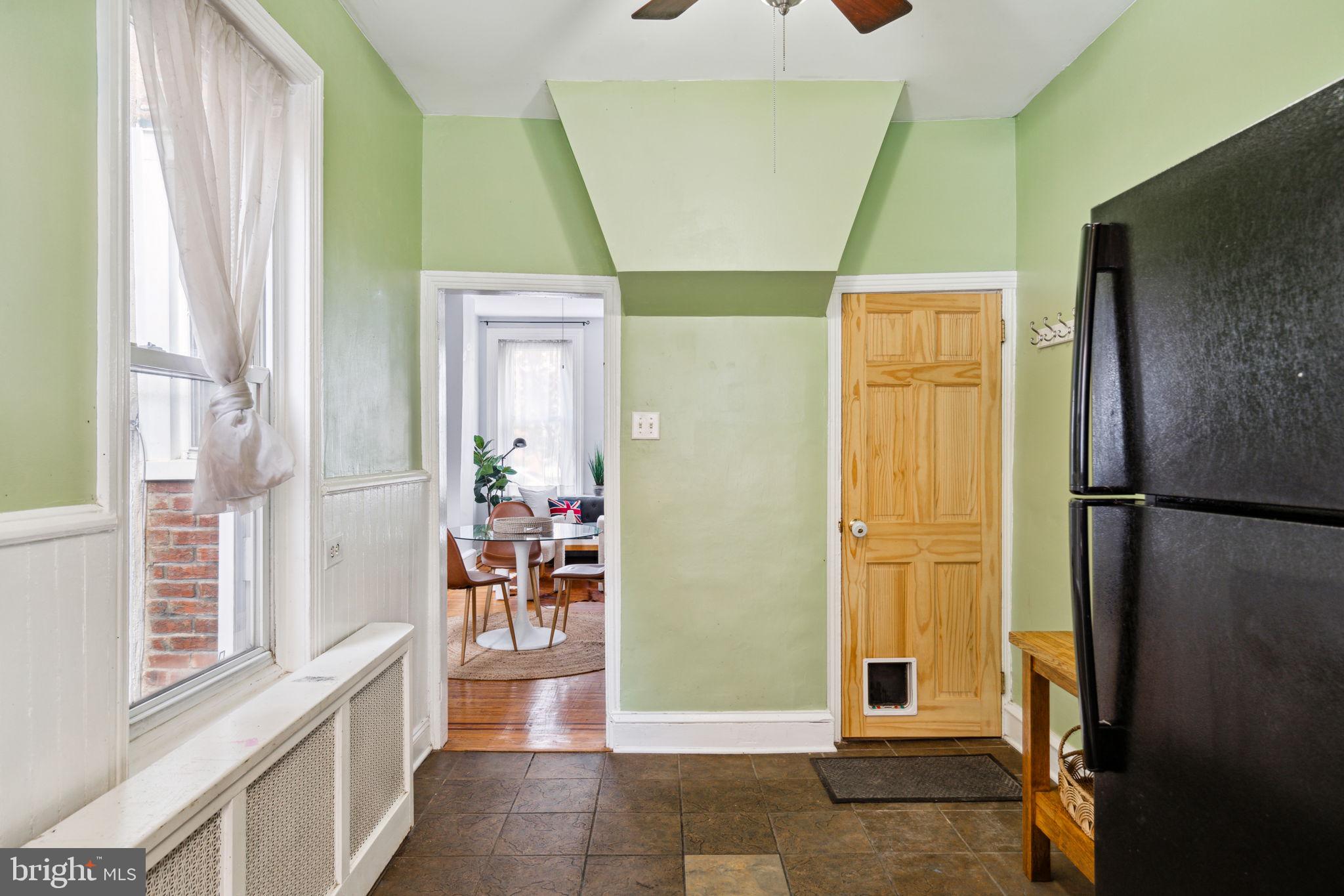 2663 E THOMPSON STREET