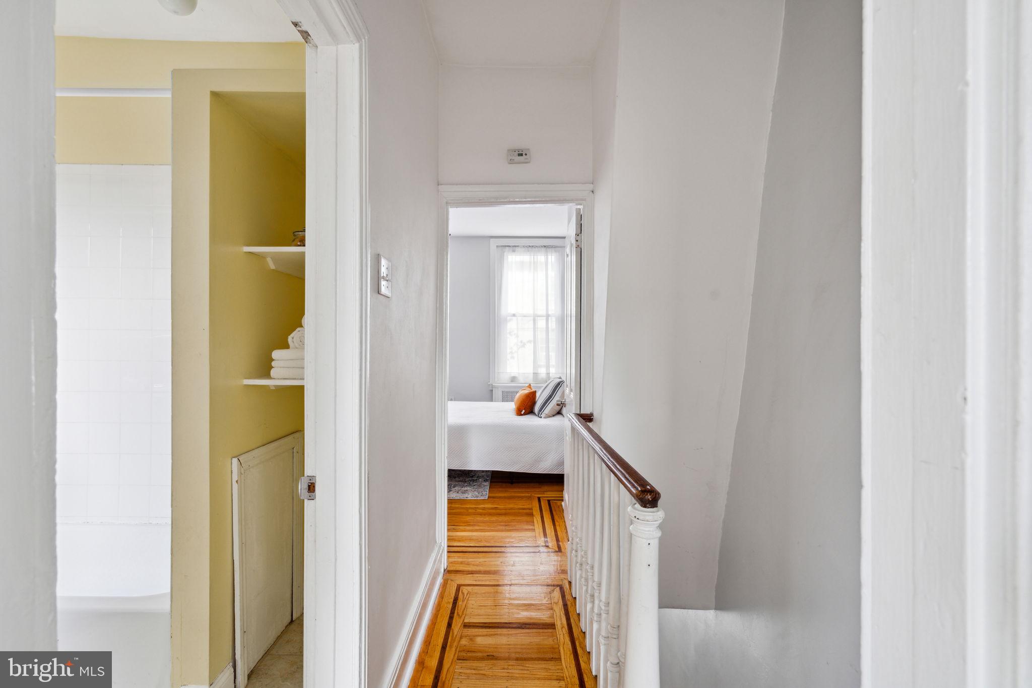 2663 E THOMPSON STREET