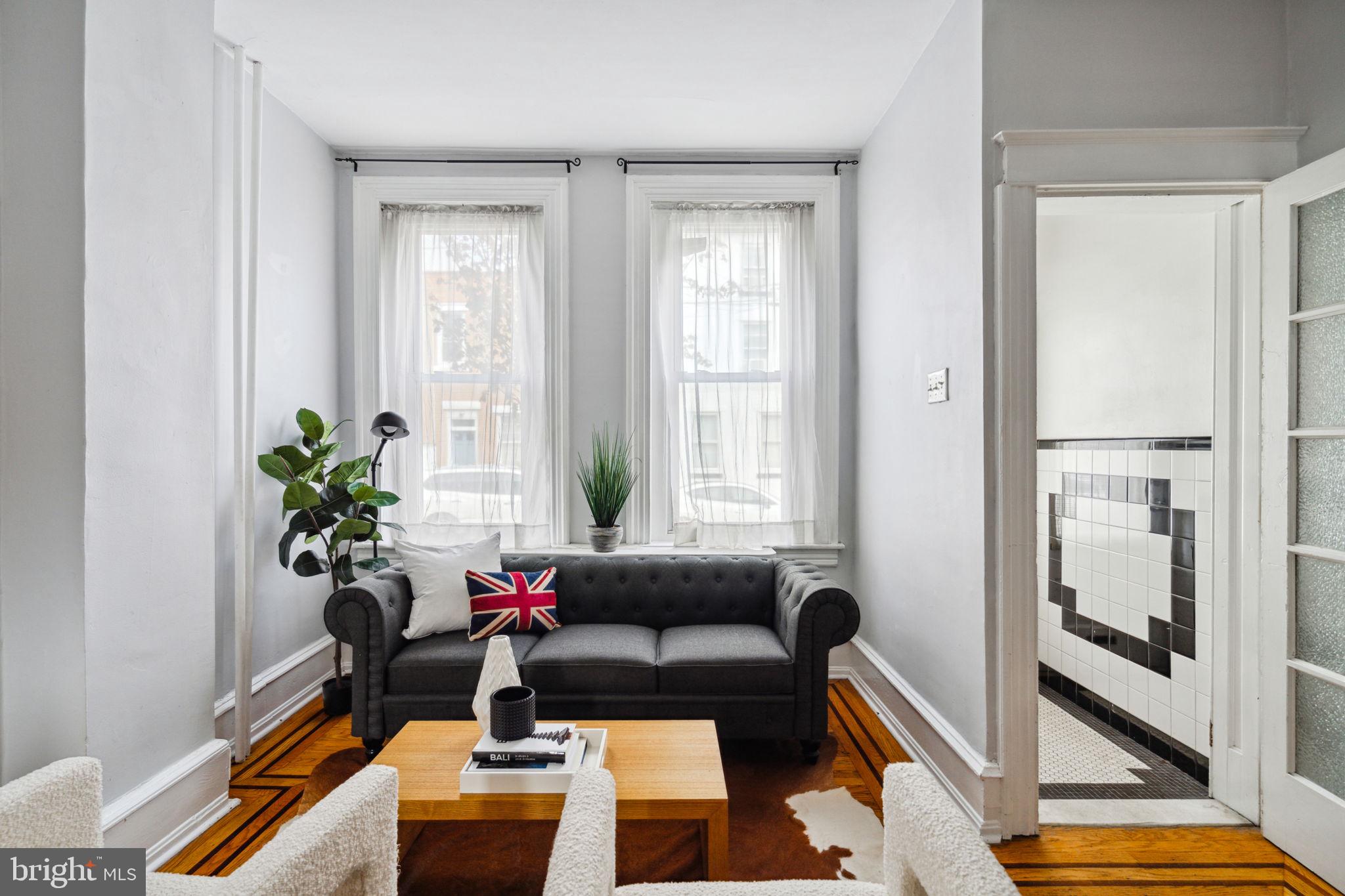 2663 E THOMPSON STREET