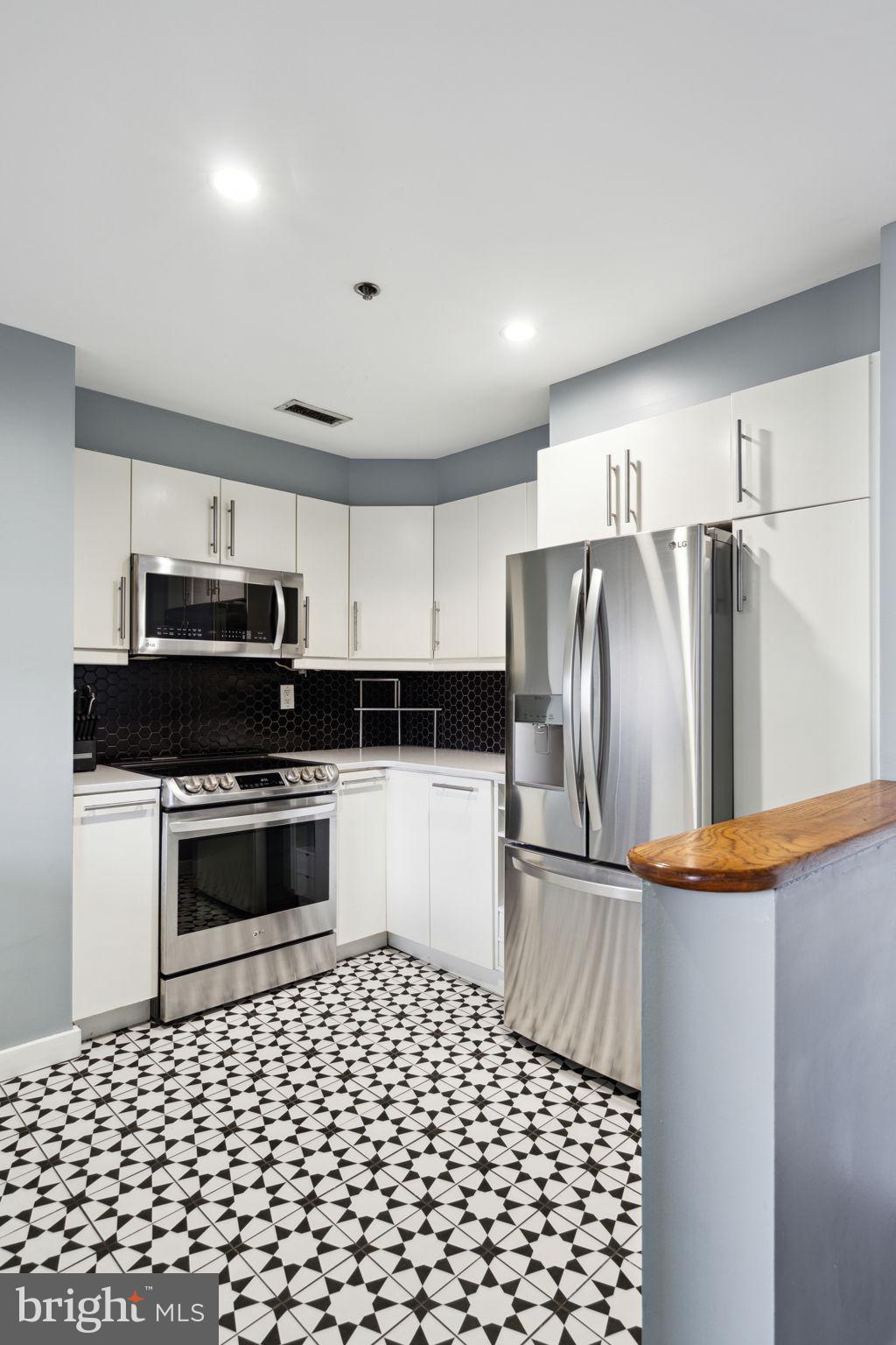 315 NEW STREET Unit: 410