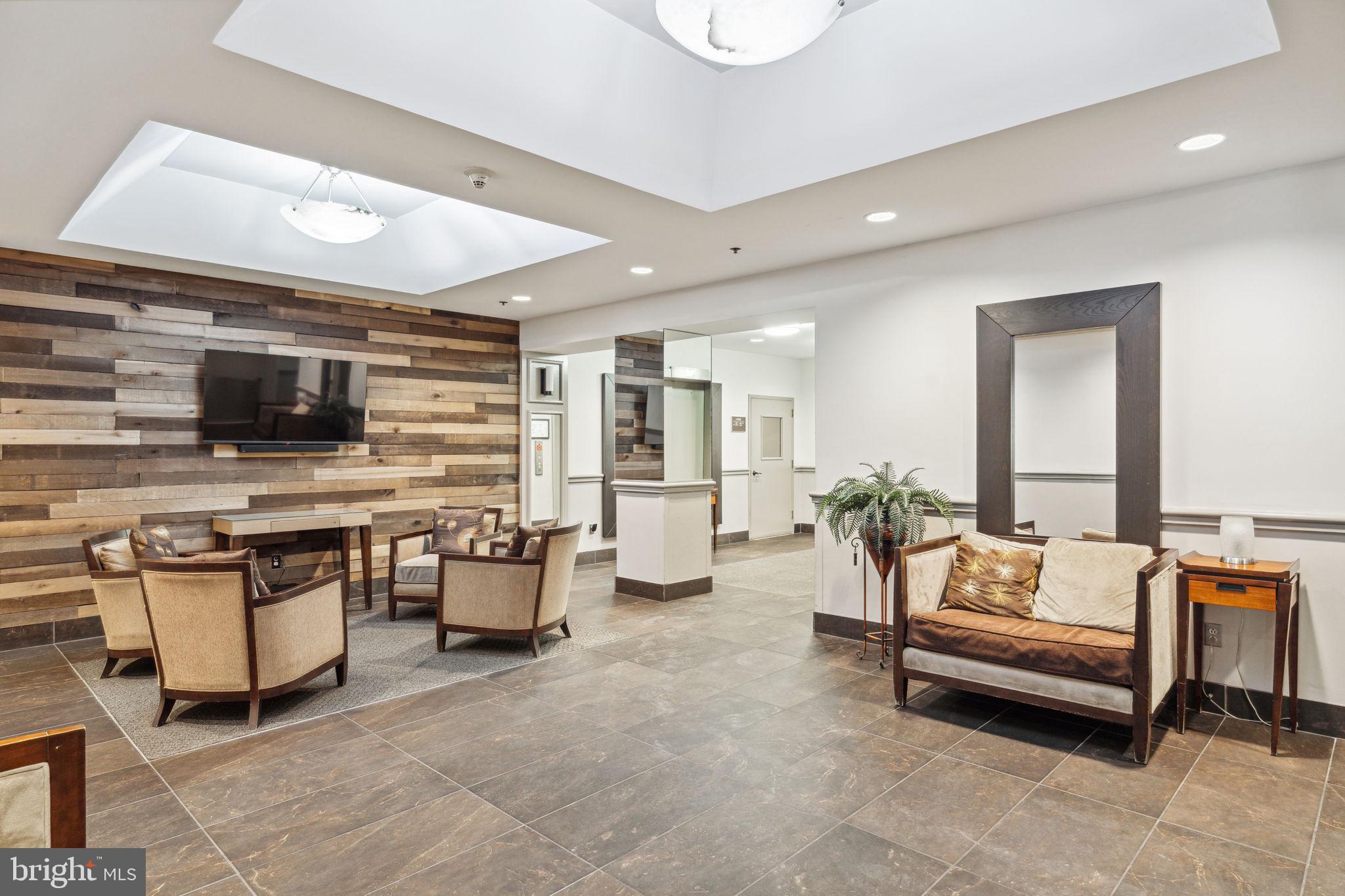 315 NEW STREET Unit: 410