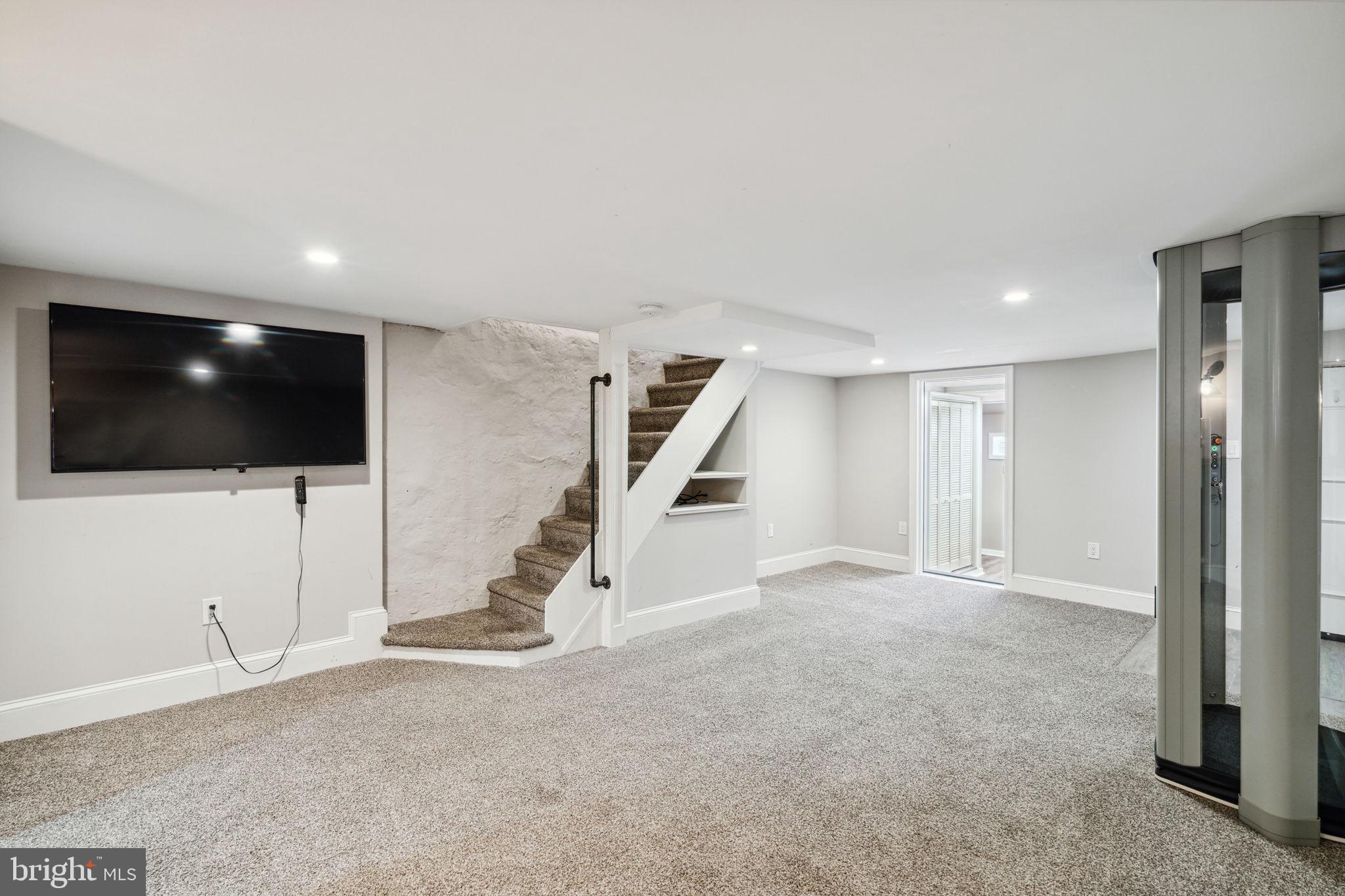 8506 ARDLEIGH STREET