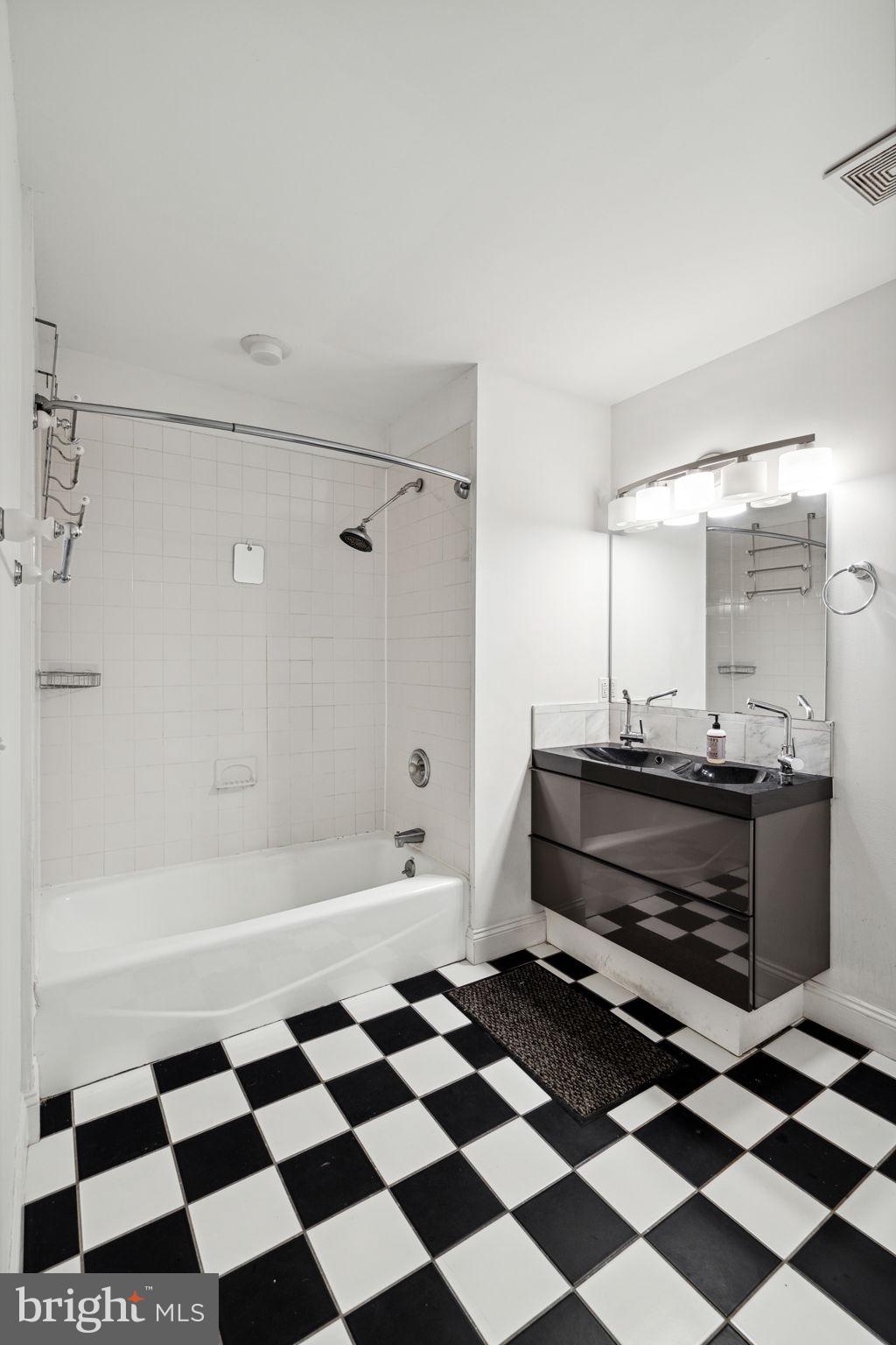 36 S STRAWBERRY STREET Unit: 2232