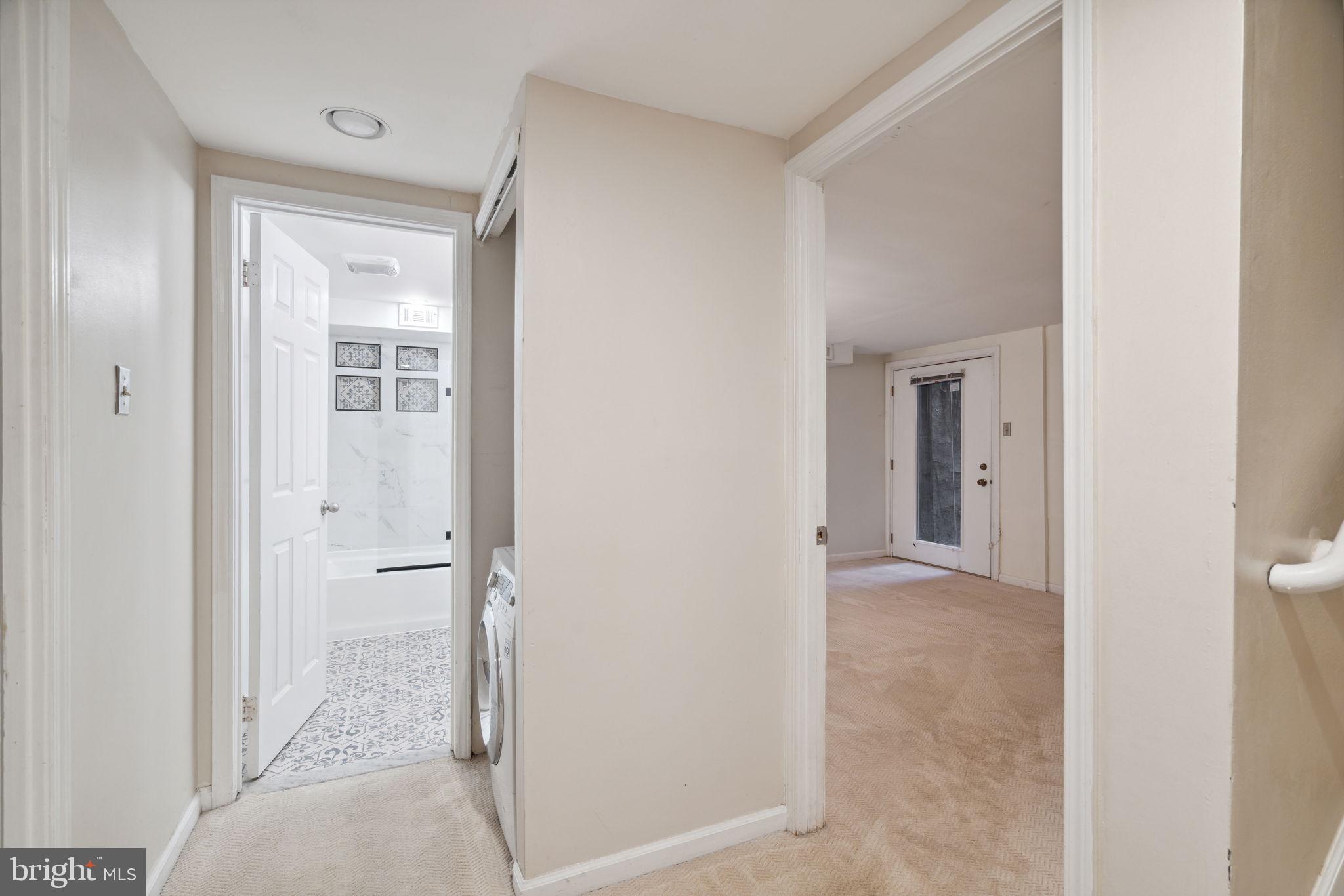 800 N LAWRENCE STREET Unit: E