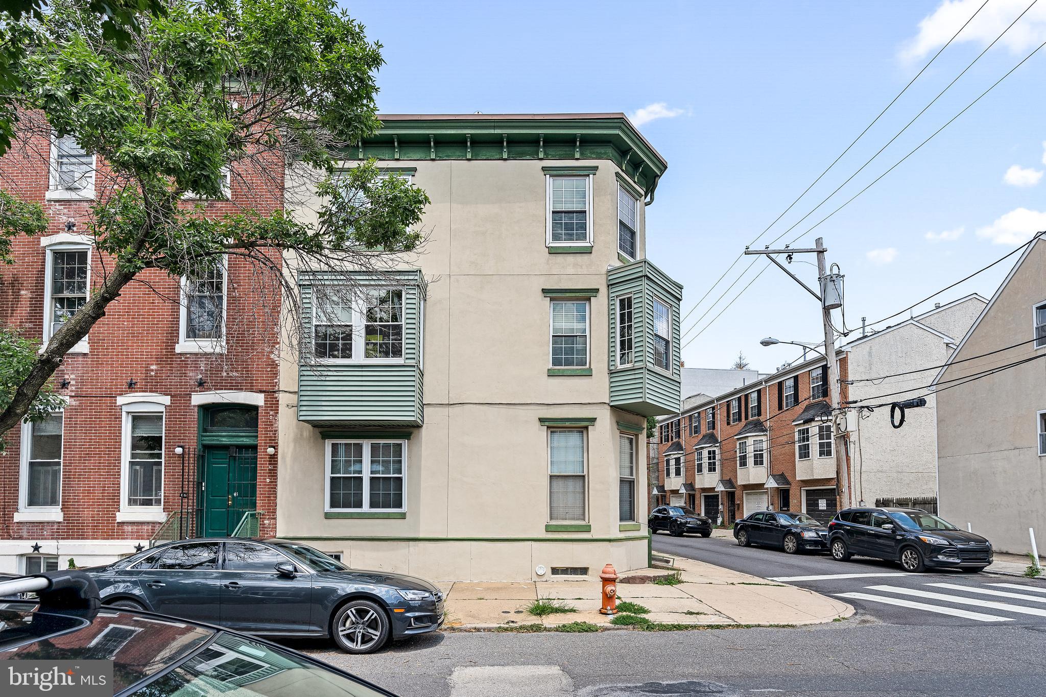 800 N LAWRENCE STREET Unit: E
