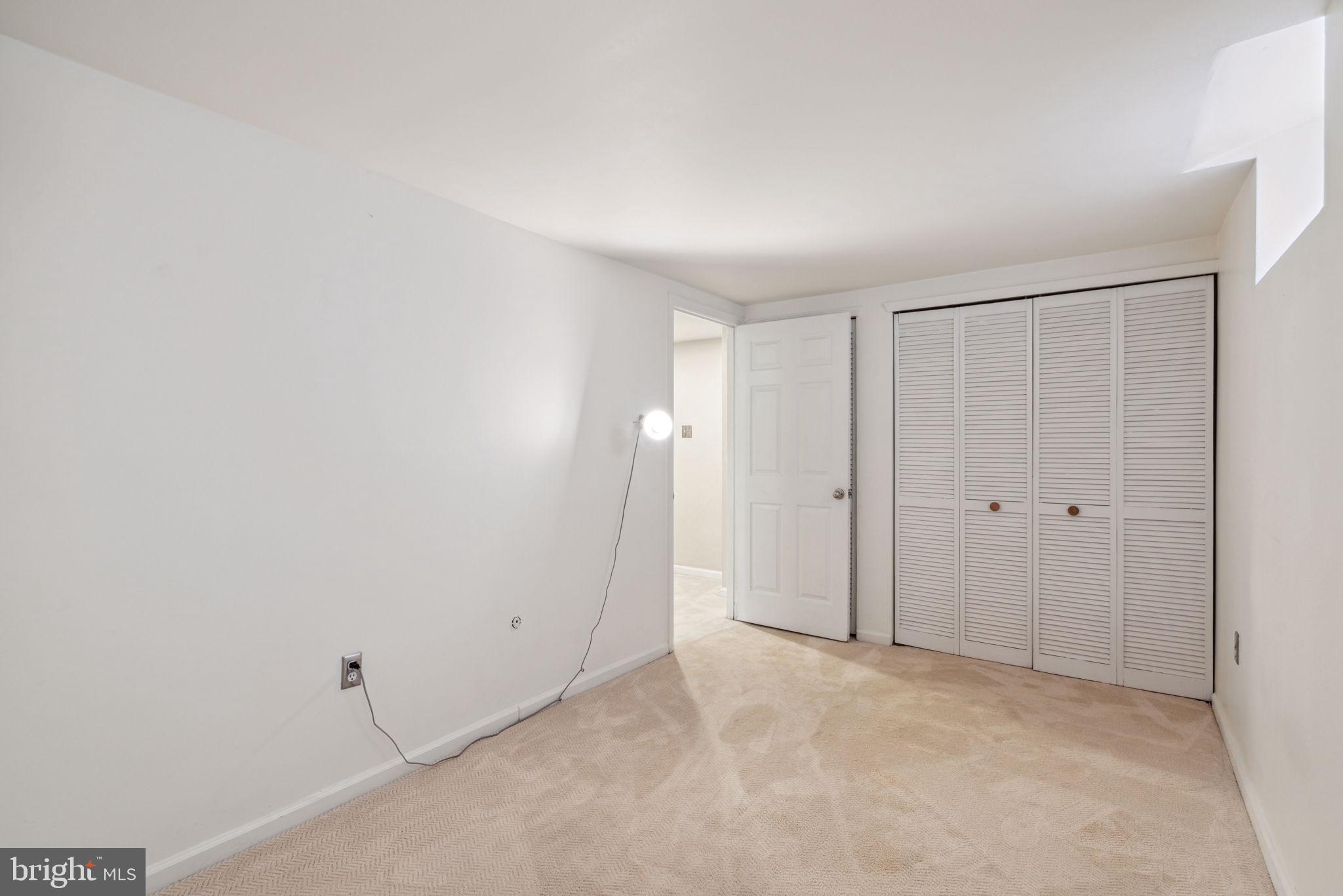 800 N LAWRENCE STREET Unit: E