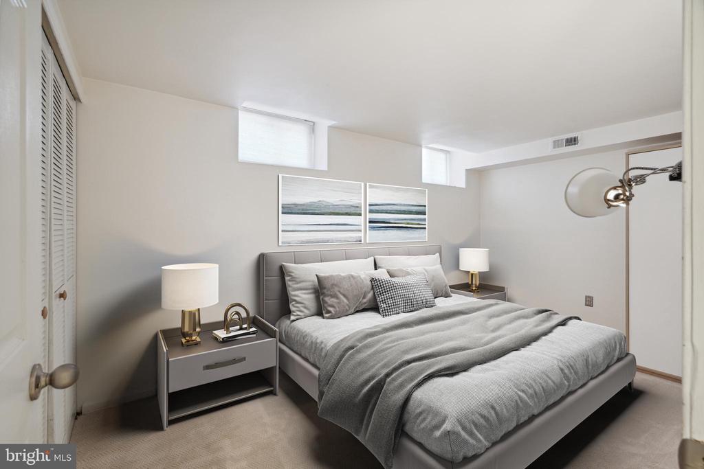 800 N LAWRENCE STREET Unit: E