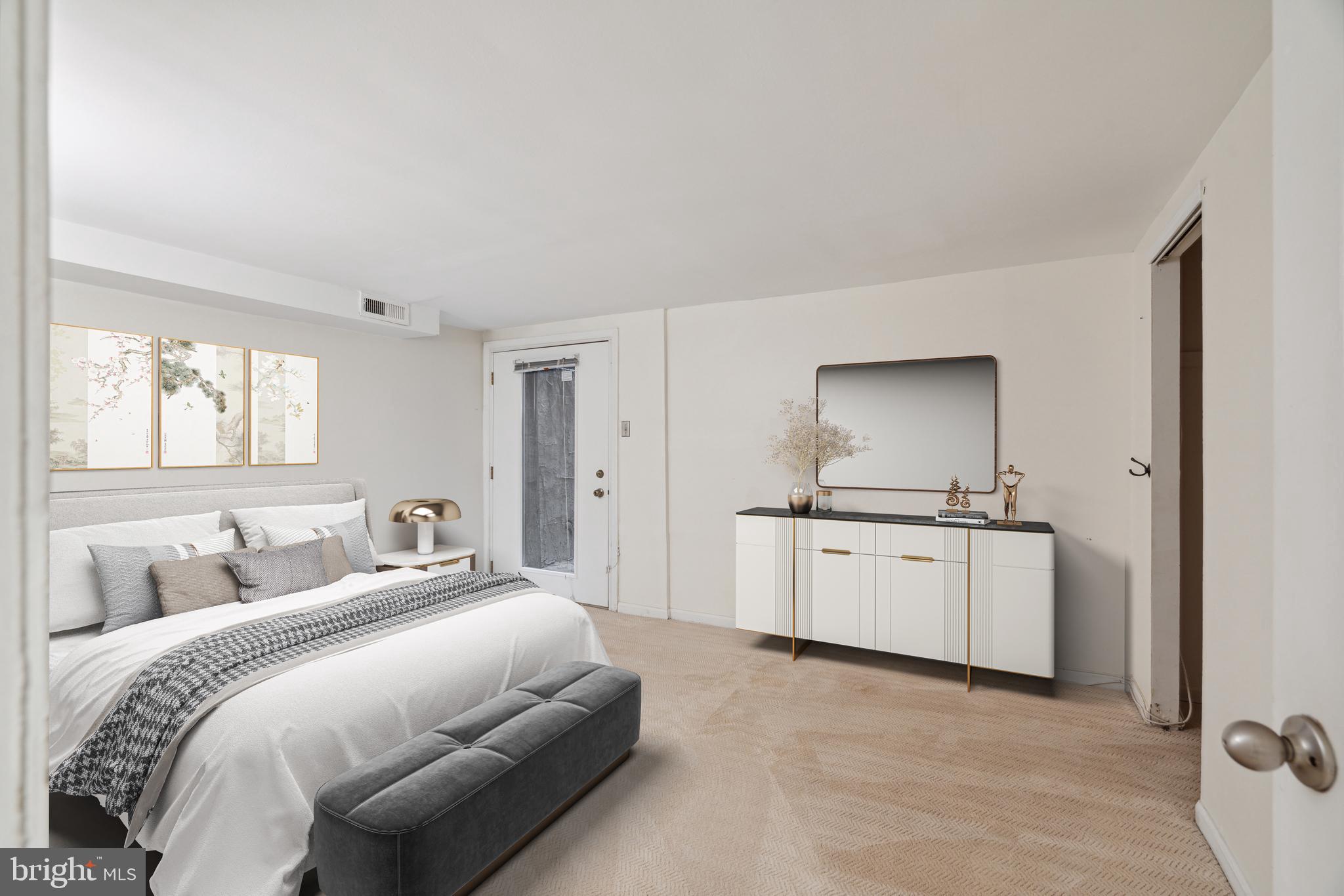 800 N LAWRENCE STREET Unit: E
