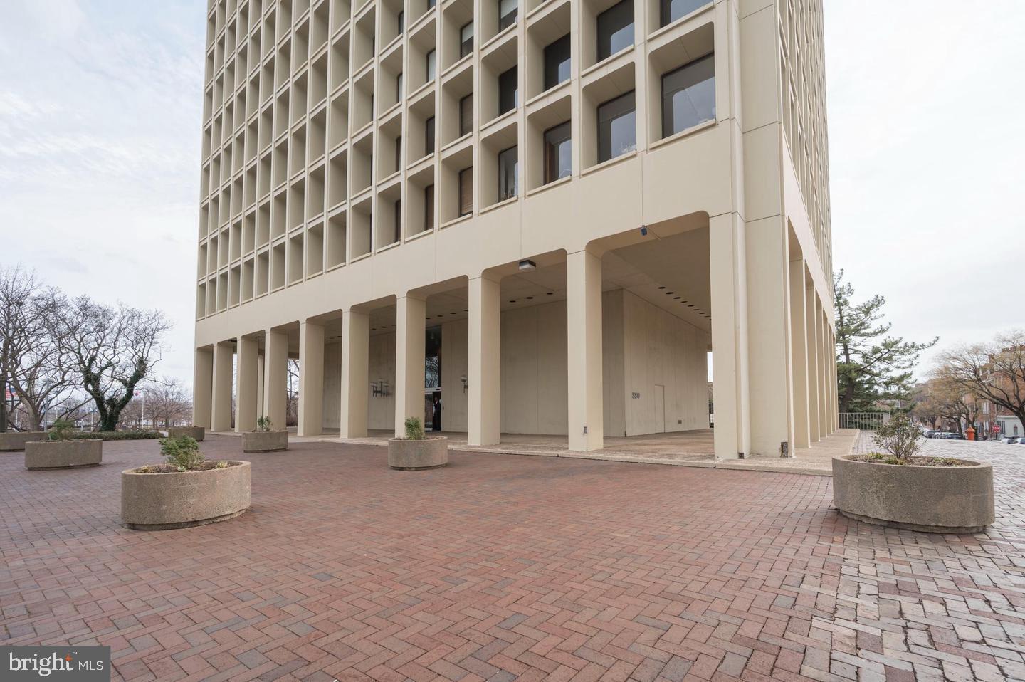 220 Locust St #9fs