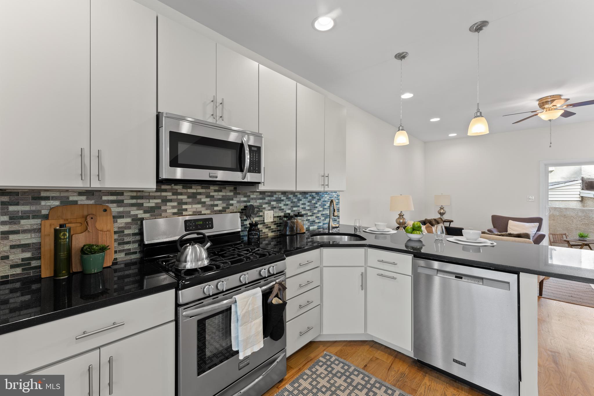 2516 Grays Ferry AVENUE