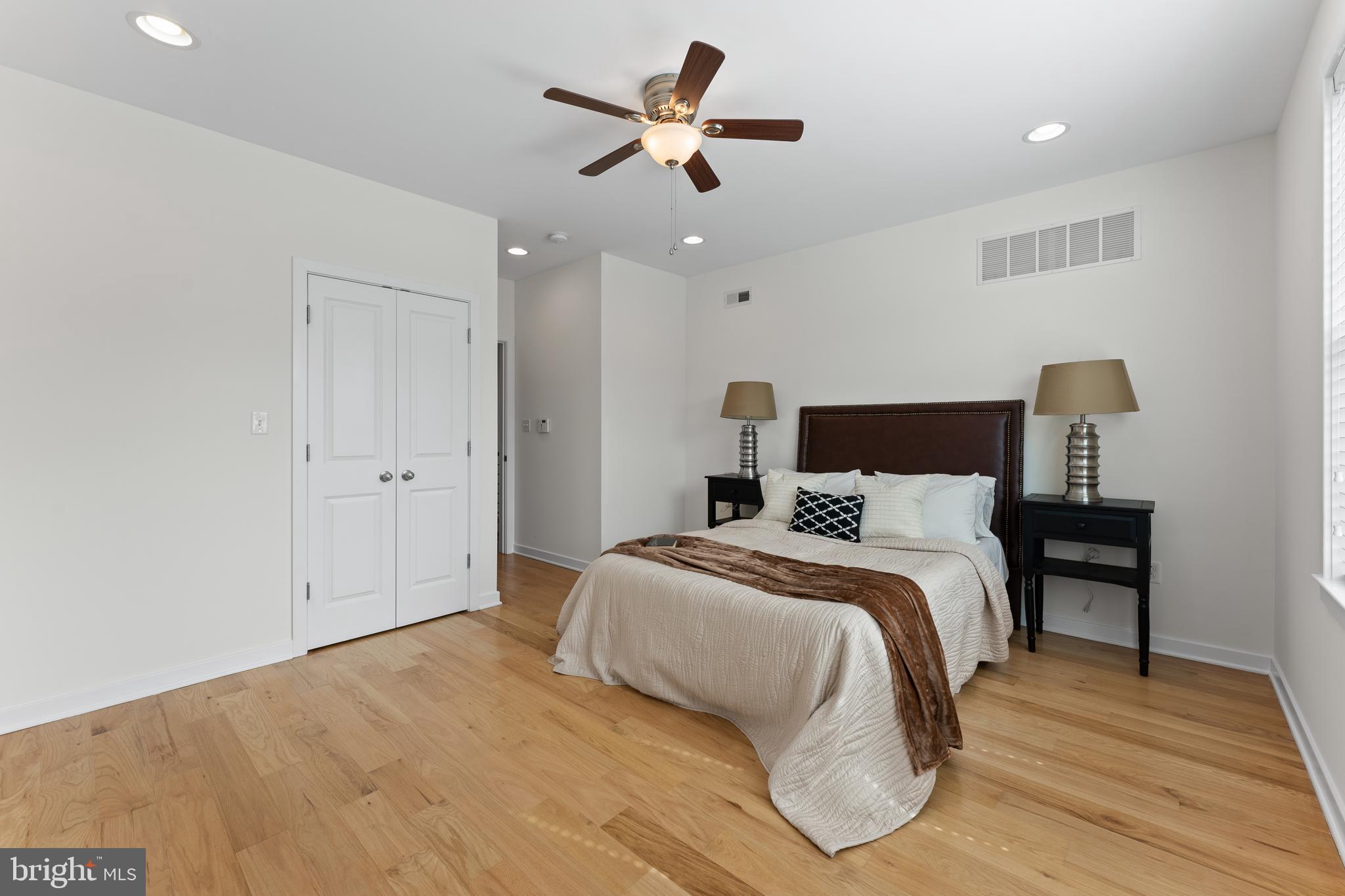 2516 Grays Ferry AVENUE