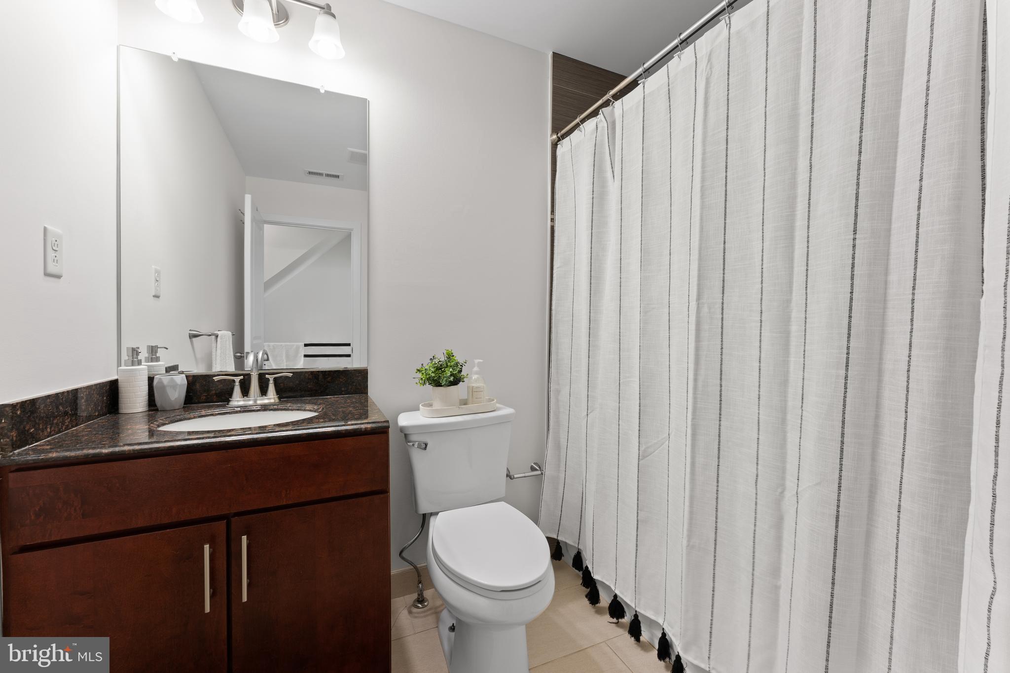 2516 Grays Ferry AVENUE