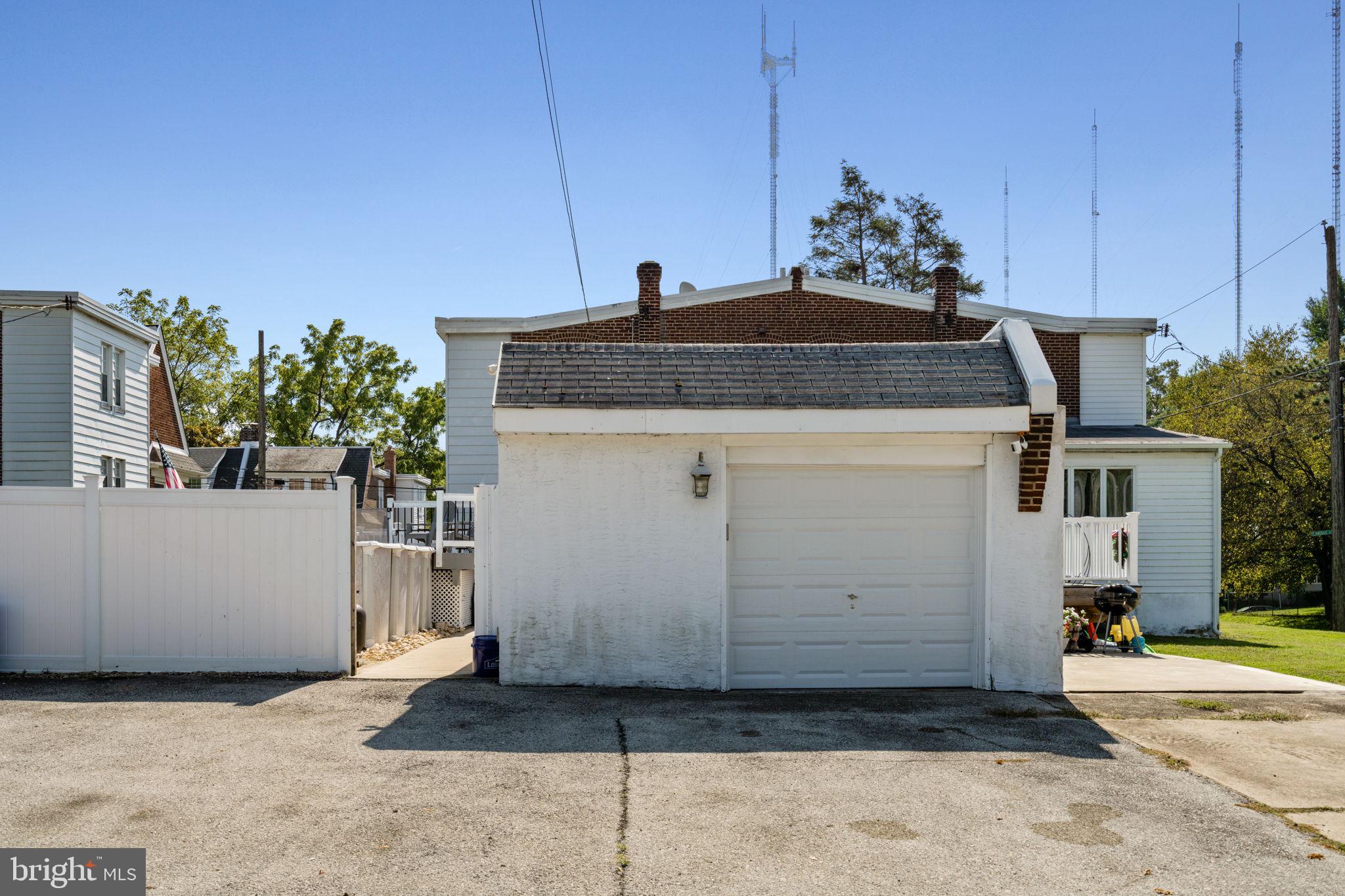 438 Flamingo STREET