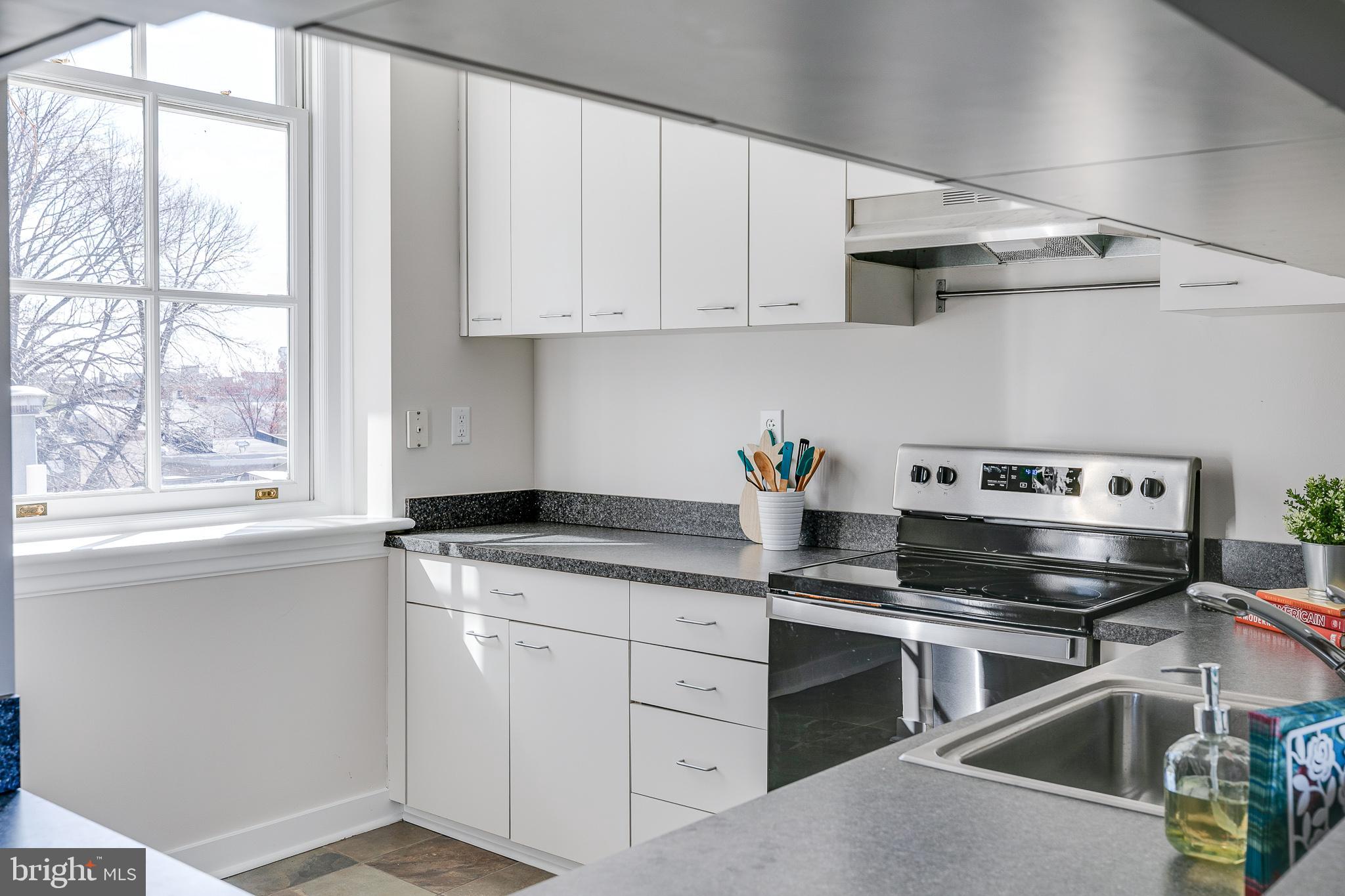314 Catharine STREET Unit: 301C