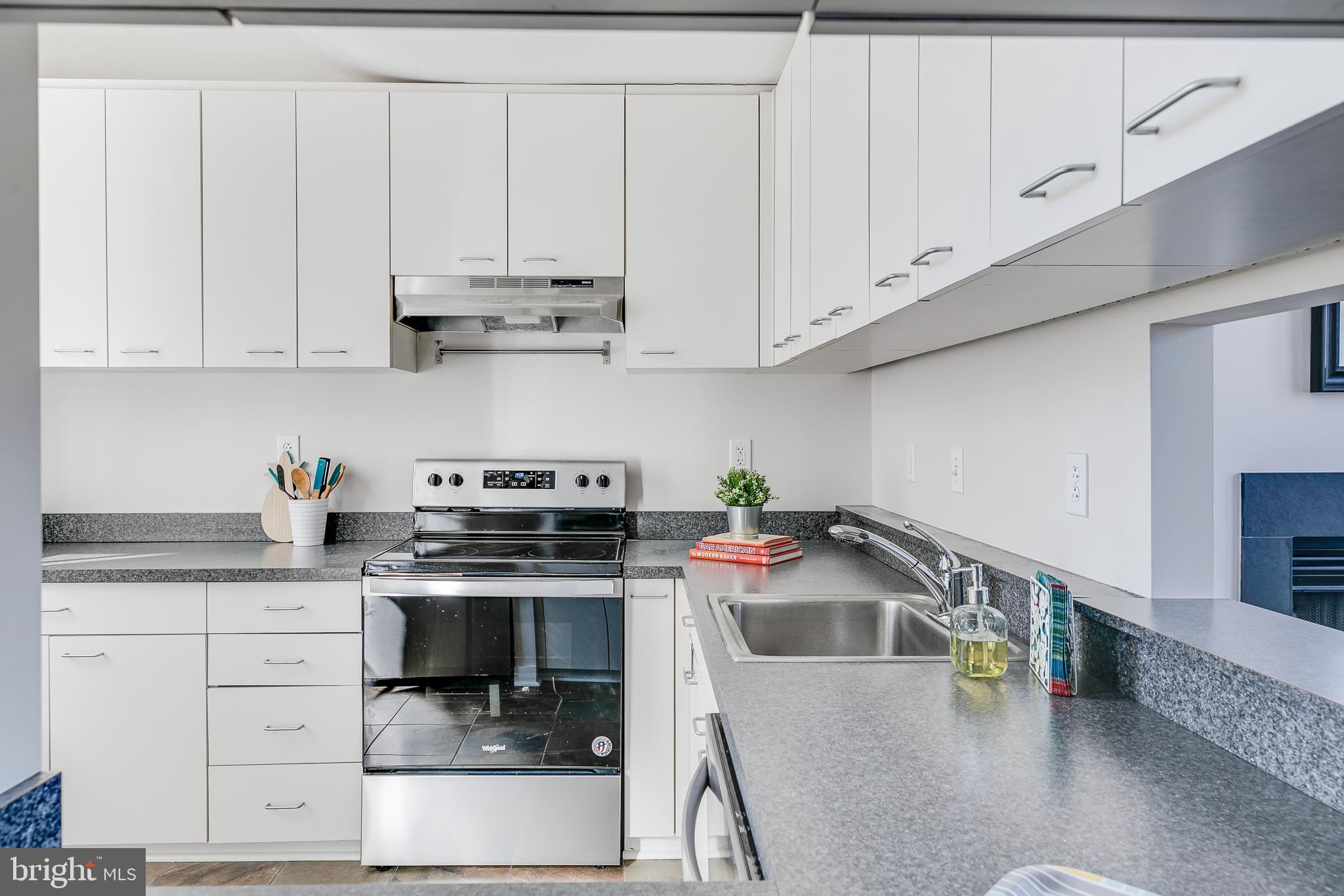 314 Catharine STREET Unit: 301C