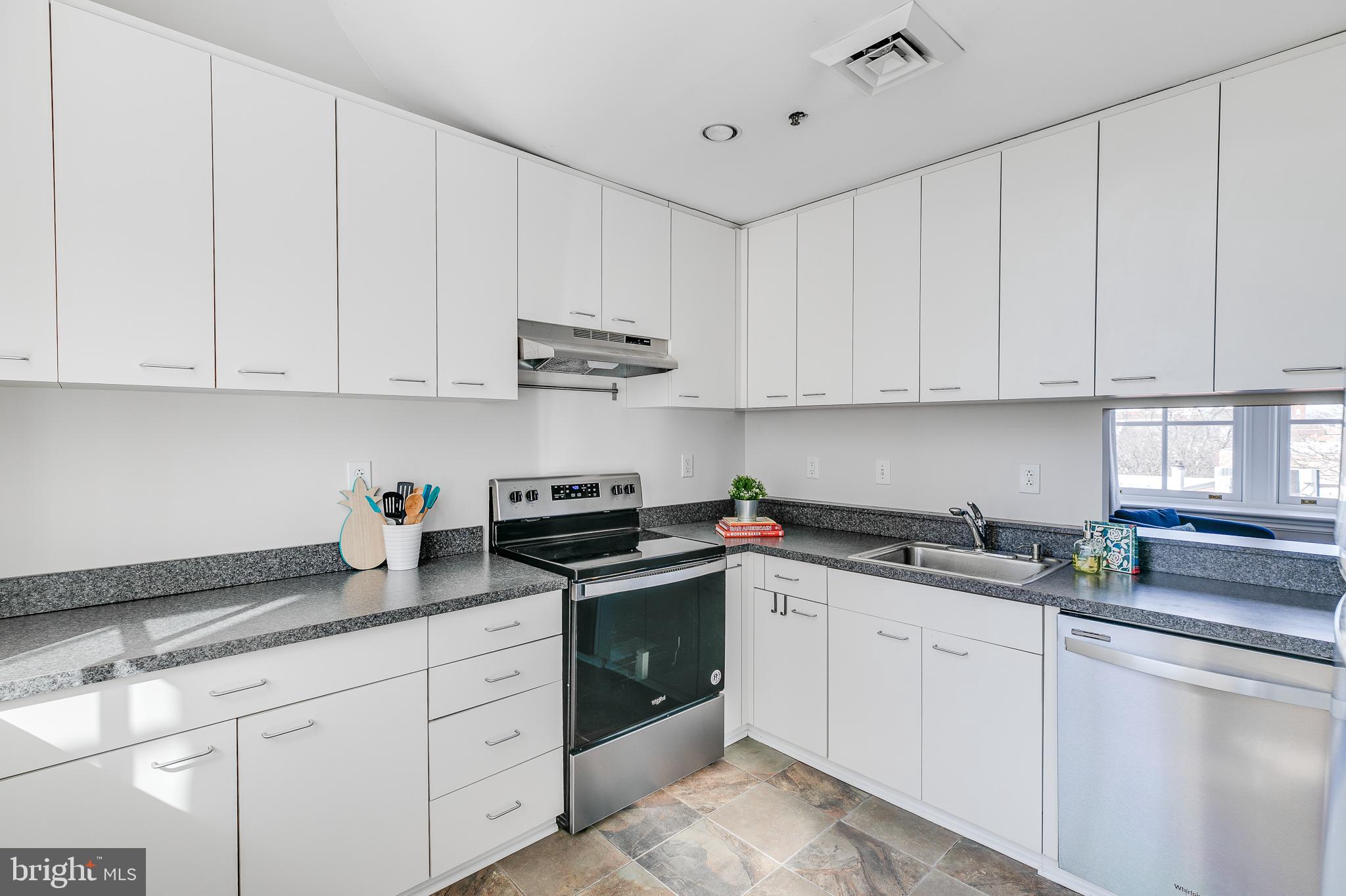 314 Catharine STREET Unit: 301C