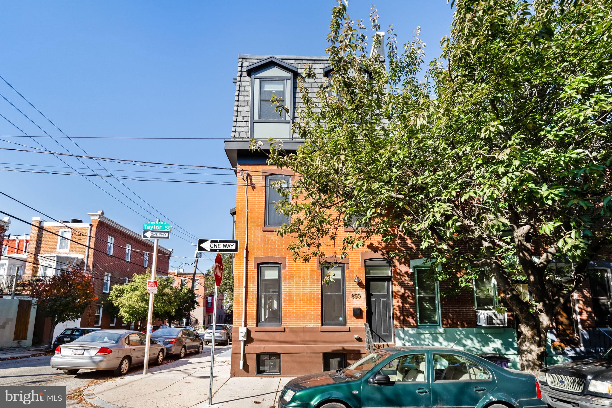 850 N Taylor STREET