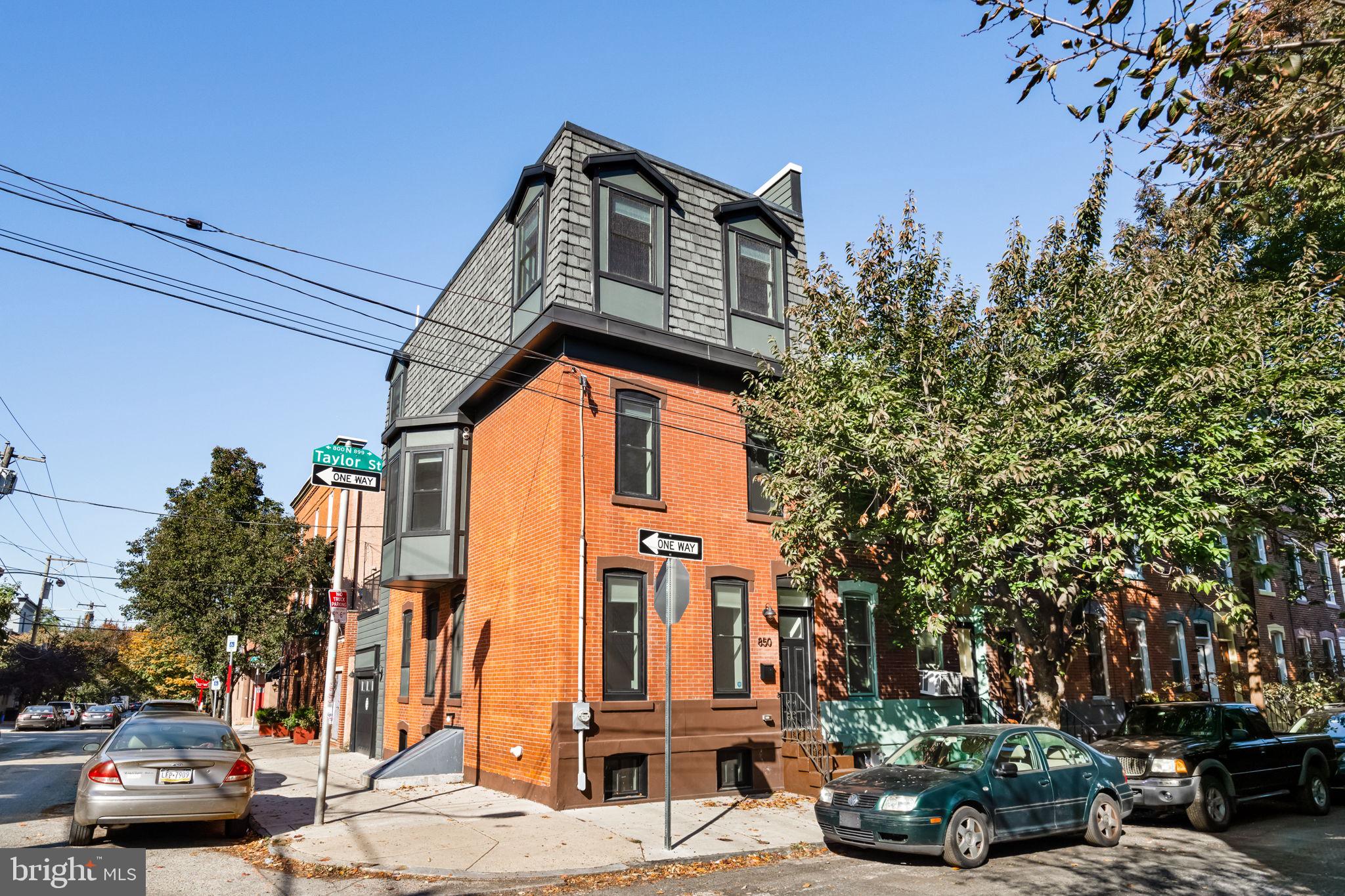 850 N Taylor STREET