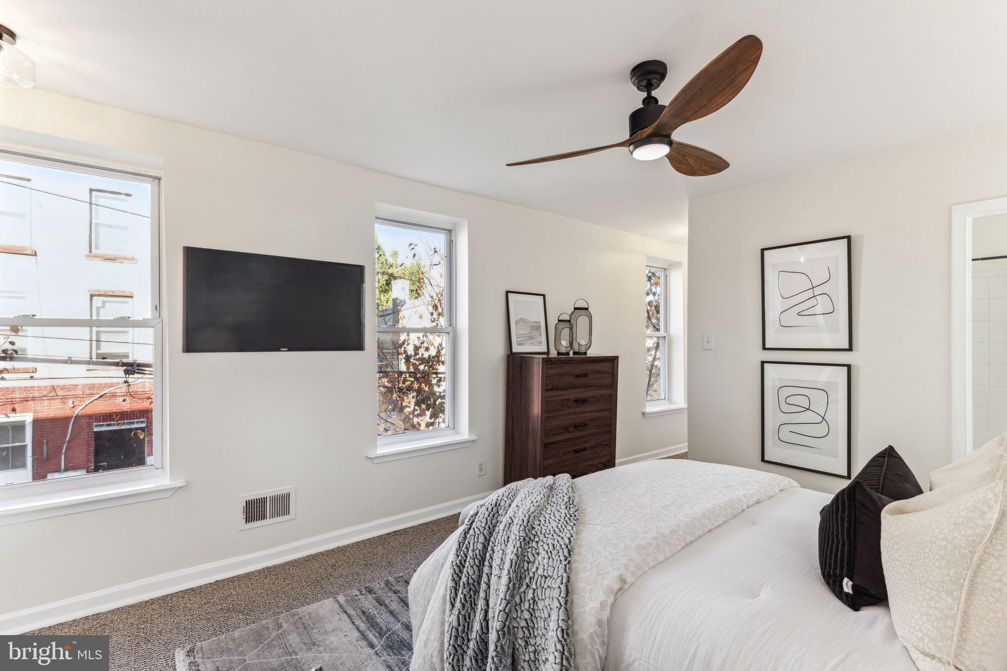 909 S 20th STREET Unit: 2