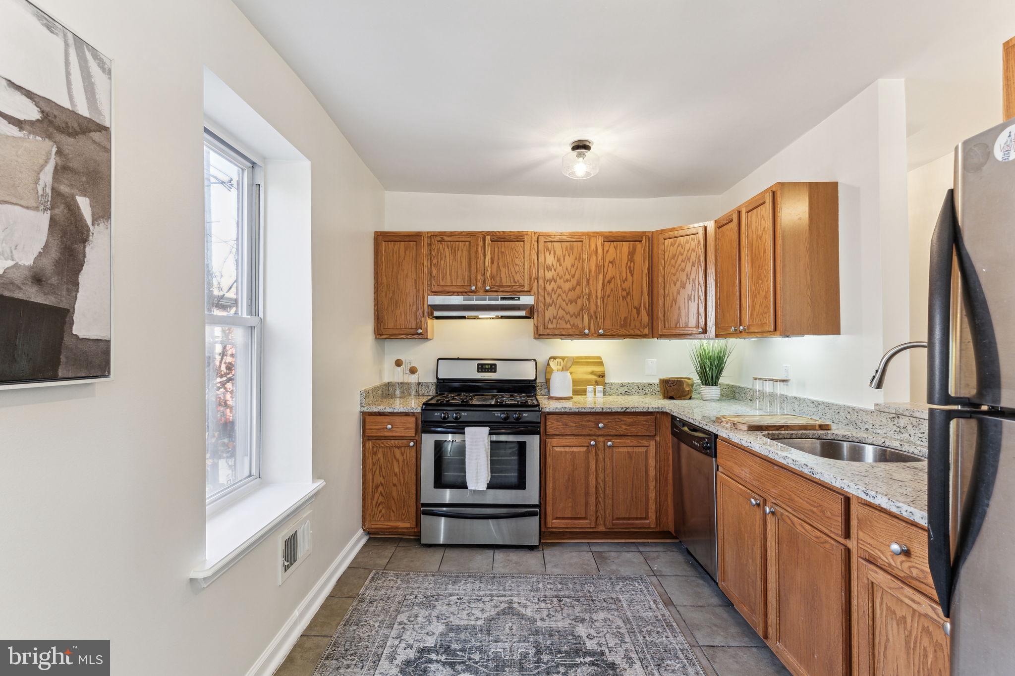 909 S 20th STREET Unit: 2