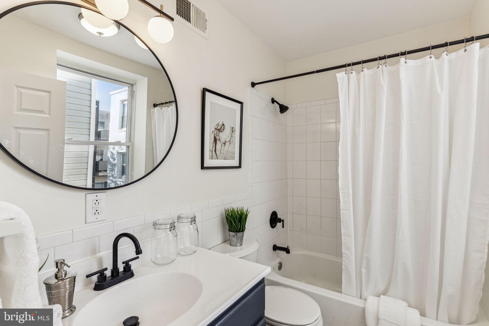 909 S 20th STREET Unit: 2