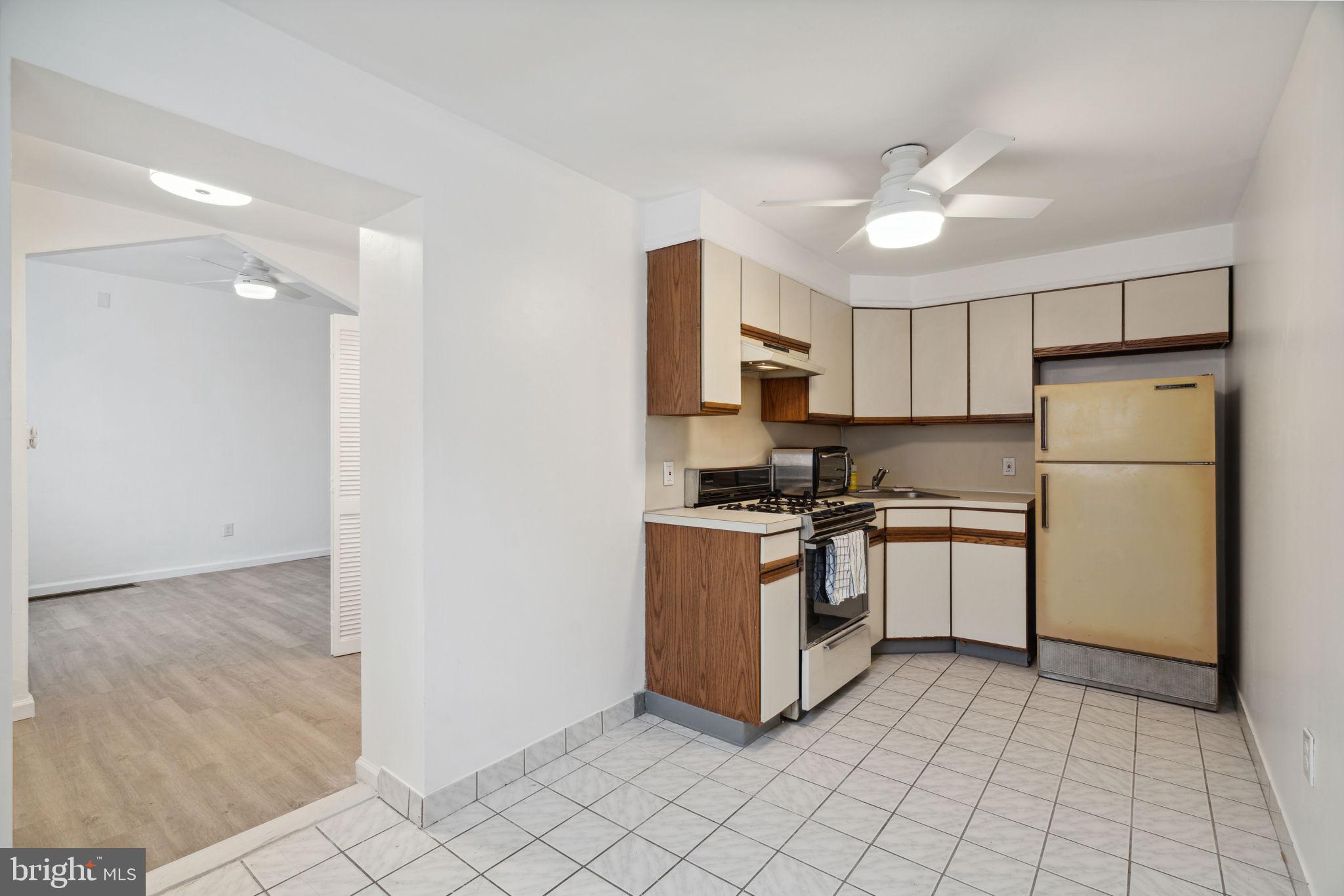 1129 McKean STREET Unit: 1