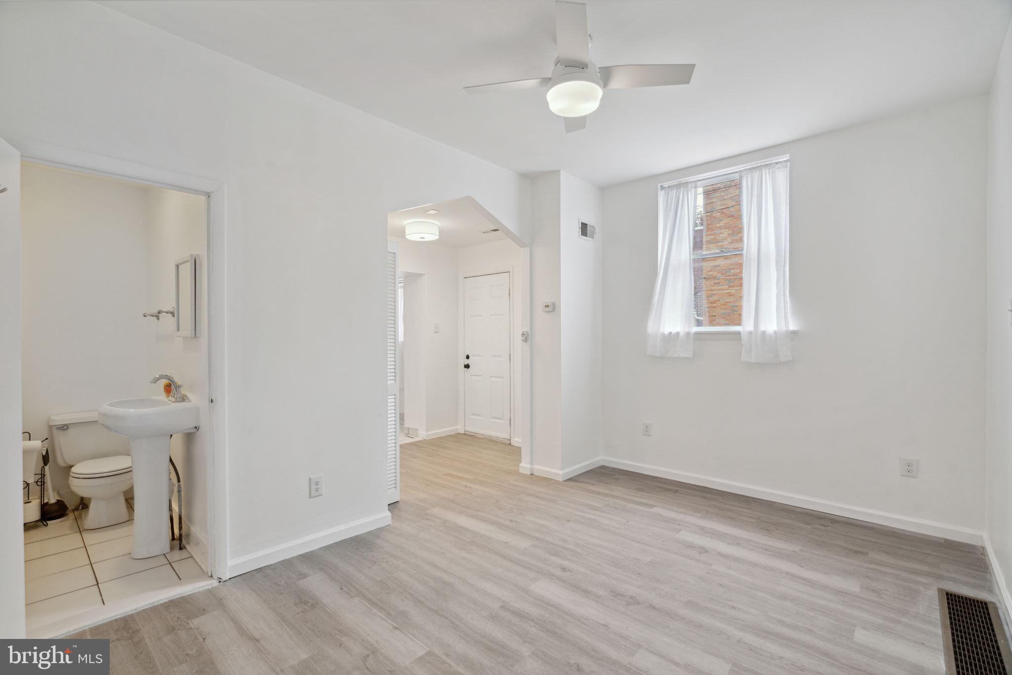 1129 McKean STREET Unit: 1