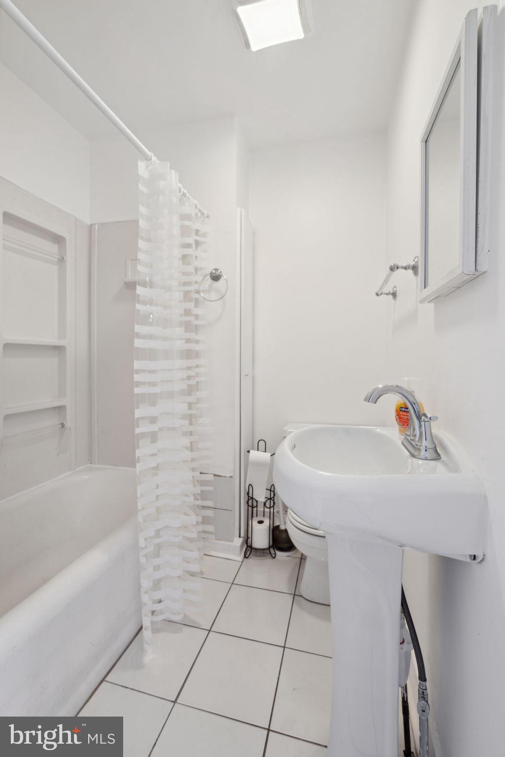 1129 McKean STREET Unit: 1