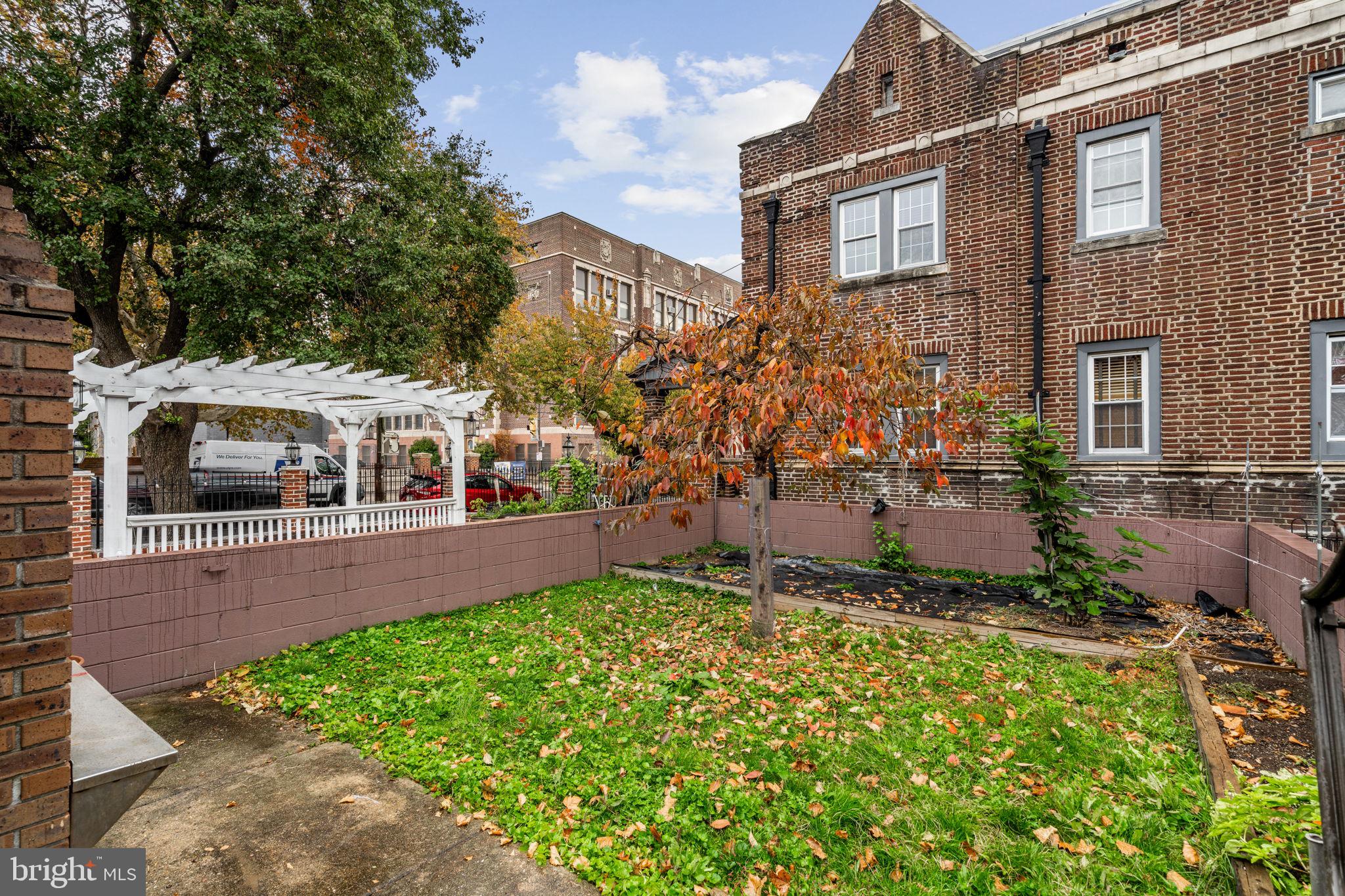 2334 S 21st STREET